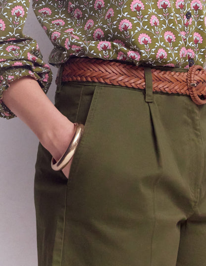 Chino Shorts-Woodland Green