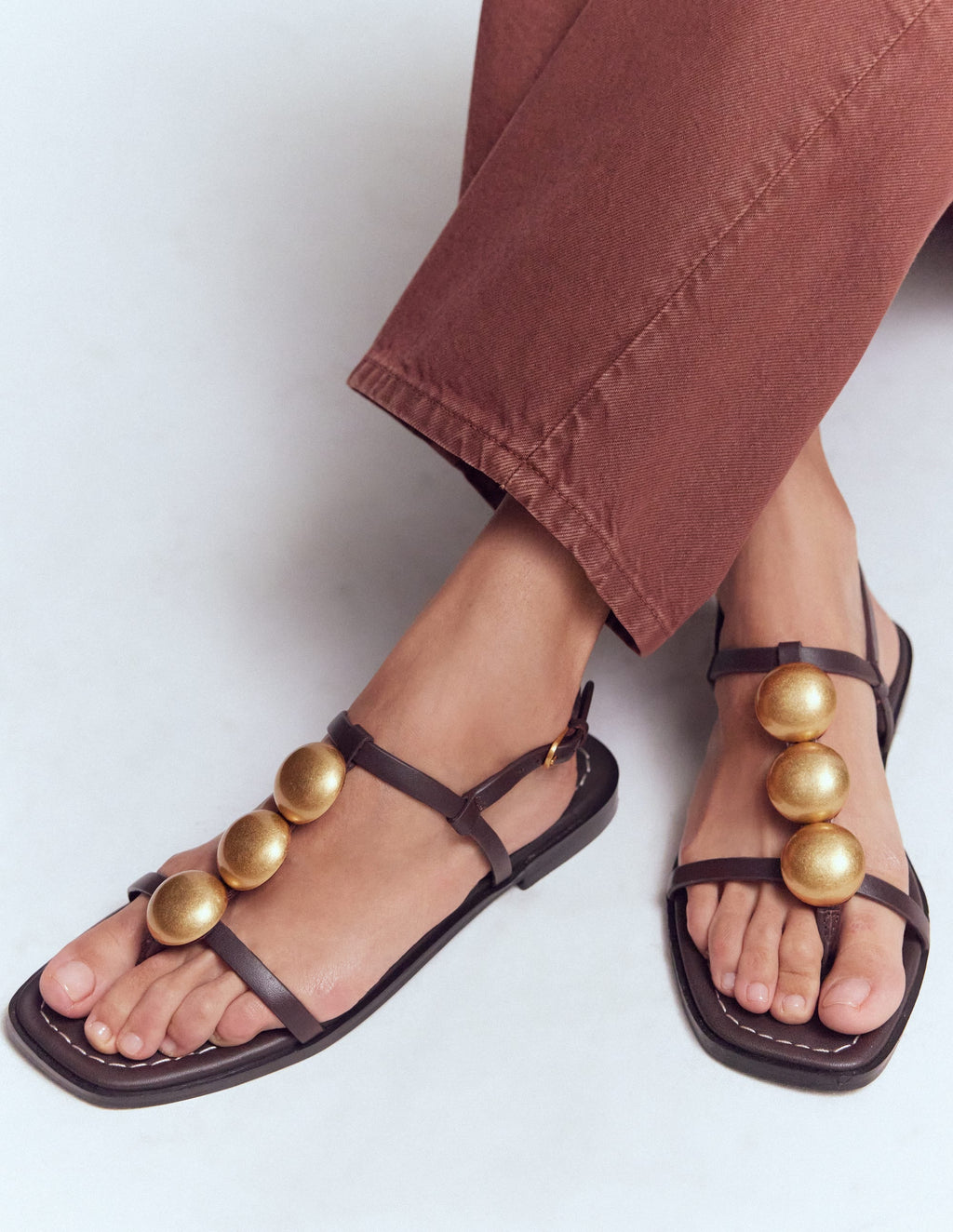 Disc Flat Sandals-Dark Chocolate
