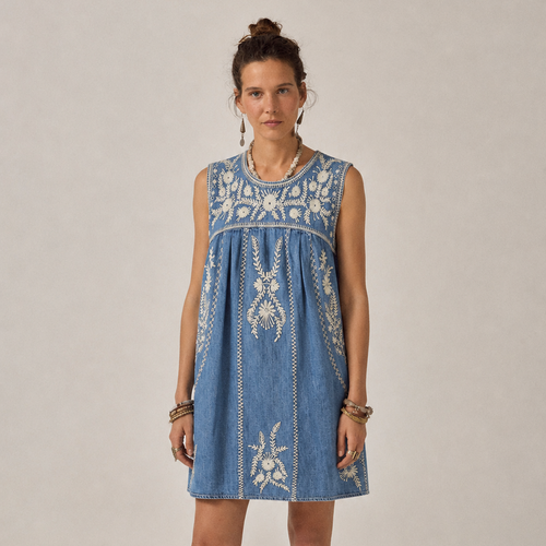 Maison Hotel Sylvie Dress